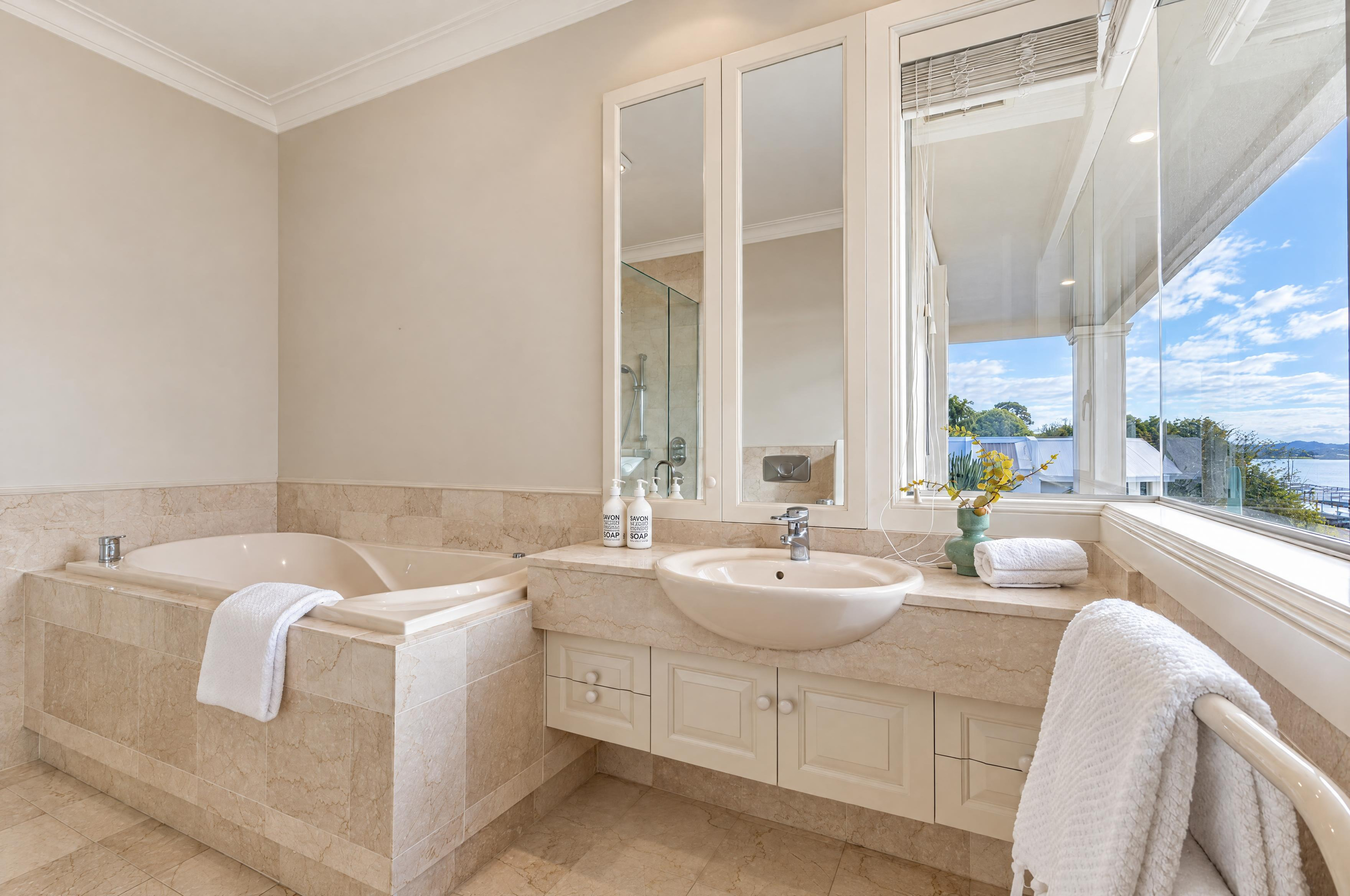  16 Te Akau Crescent, Half Moon Bay, Auckland - 物件實景