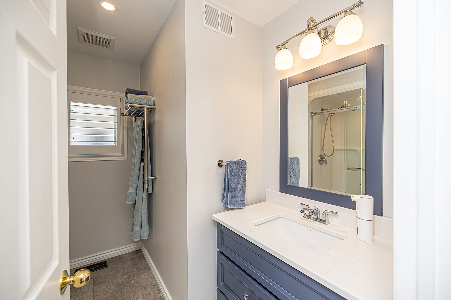  Immaculate Pineridge Bungalow - 物件實景