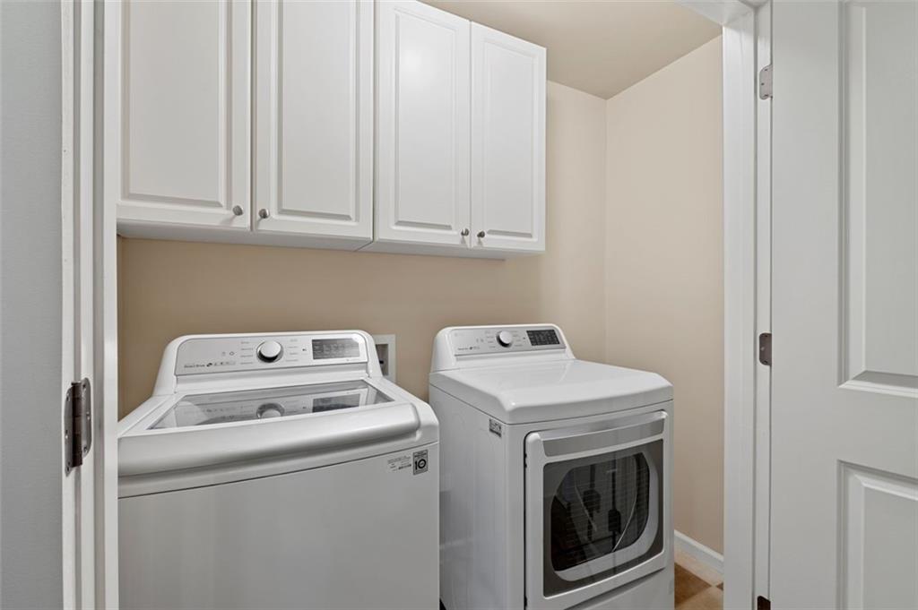 Atlanta, Georgia, 30350, United States, 4 Bedrooms Bedrooms, ,4 BathroomsBathrooms,Residential,For Sale,1932964