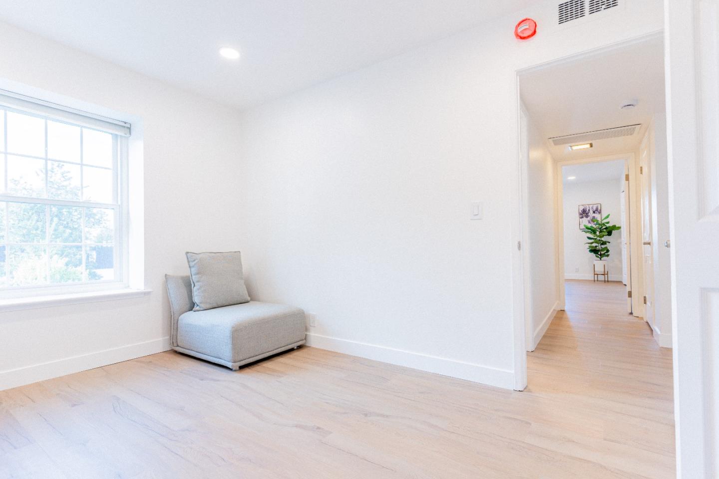 Mountain View, California, 94040, United States, 2 Bedrooms Bedrooms, ,2 BathroomsBathrooms,Residential,For Sale,1988122