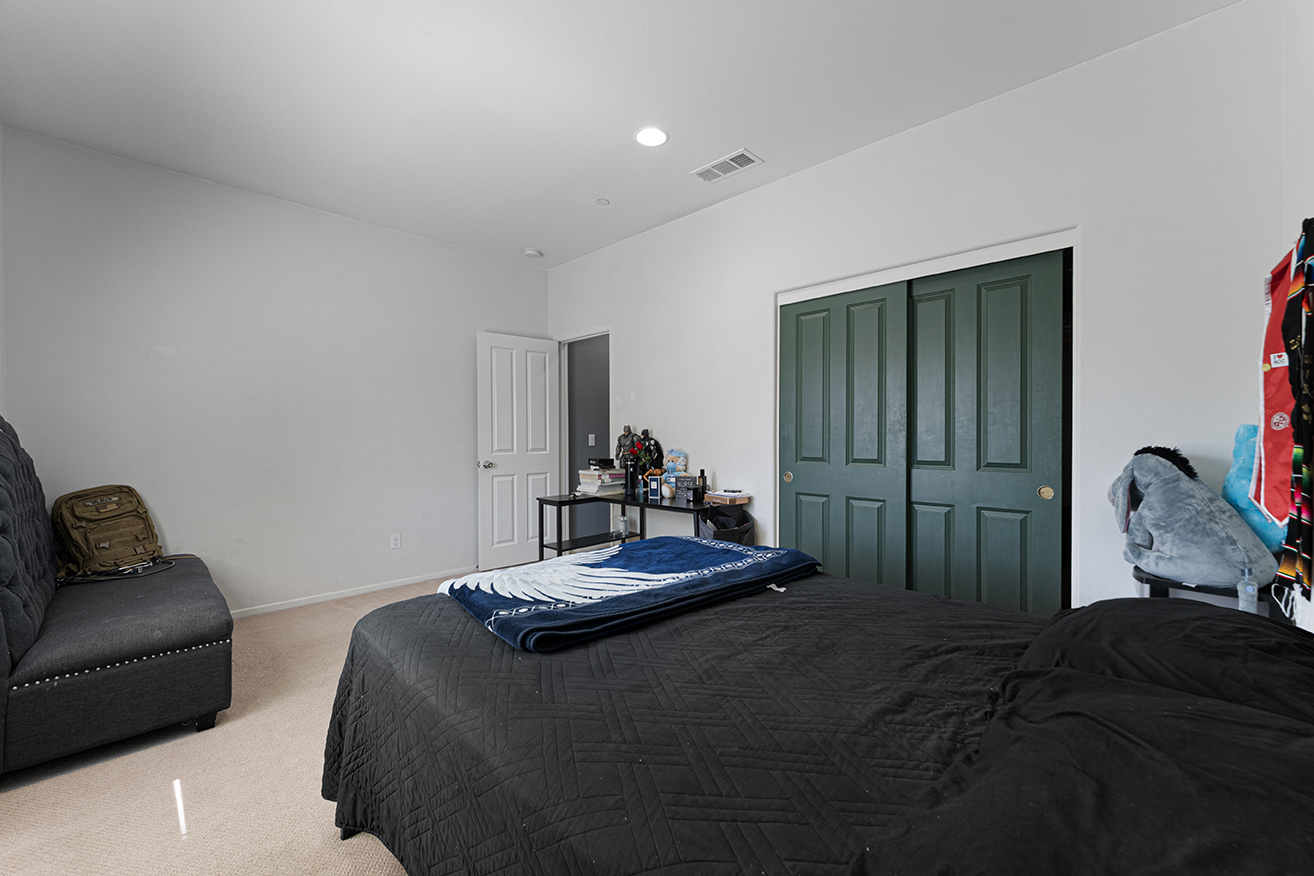 Winchester, California, 92596, United States, 6 Bedrooms Bedrooms, ,4 BathroomsBathrooms,Residential,For Sale,1983204