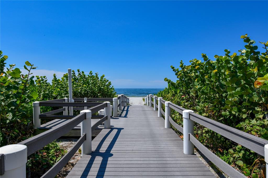 Longboat Key, Florida, 34228, United States, 2 Bedrooms Bedrooms, ,2 BathroomsBathrooms,Residential,For Sale,1995565
