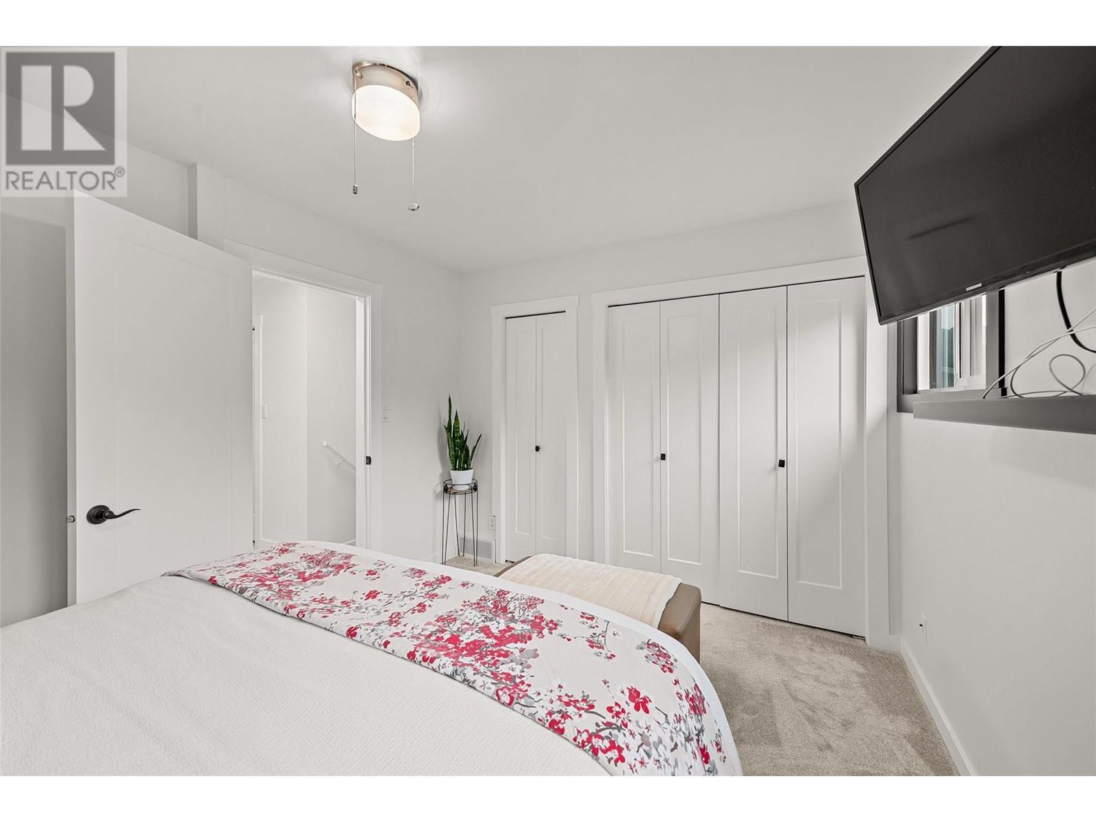 KELOWNA, British Columbia, V1X 5W5, CA, 3 Bedrooms Bedrooms, ,2 BathroomsBathrooms,Residential,For Sale,1950193