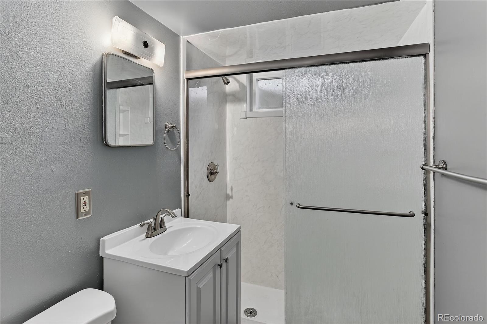 Arvada, Colorado, 80004, United States, 3 Bedrooms Bedrooms, ,1 BathroomBathrooms,Residential,For Sale,1960914