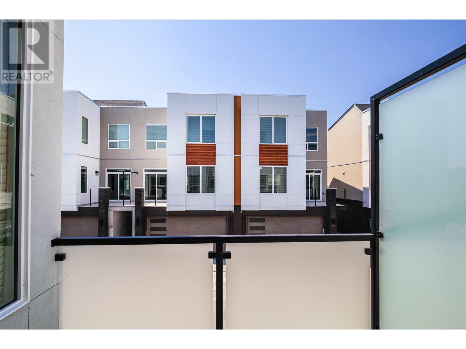 KELOWNA, British Columbia, V1Y 9T1, CA, 3 Bedrooms Bedrooms, ,3 BathroomsBathrooms,Residential,For Sale,1961682