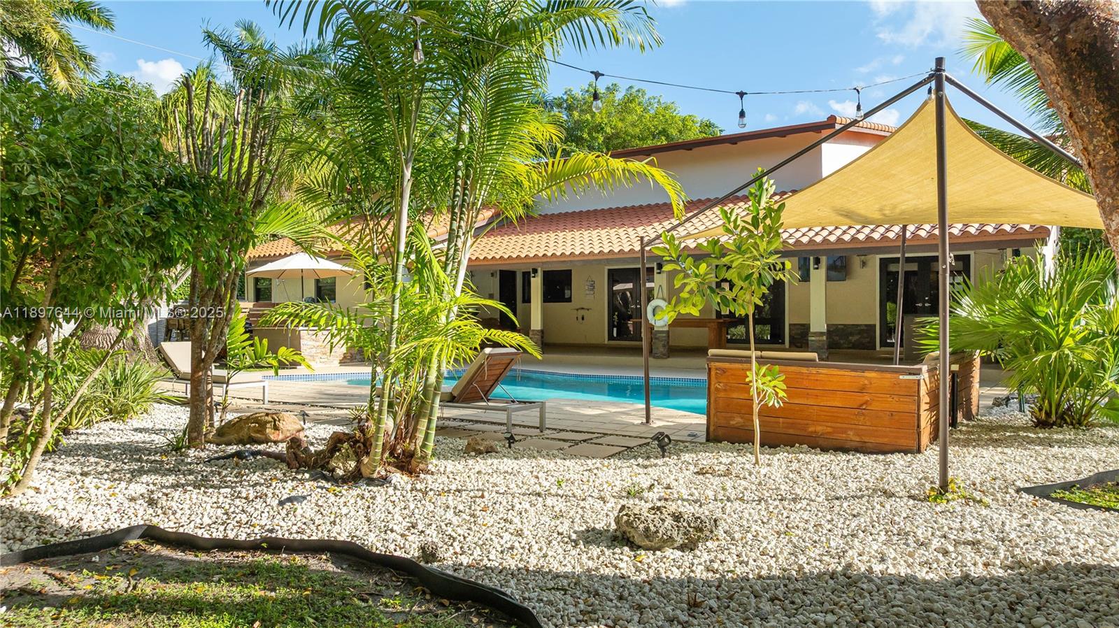 Palmetto Bay, Florida, 33157, United States, 4 Bedrooms Bedrooms, ,4 BathroomsBathrooms,Residential,For Sale,1966916