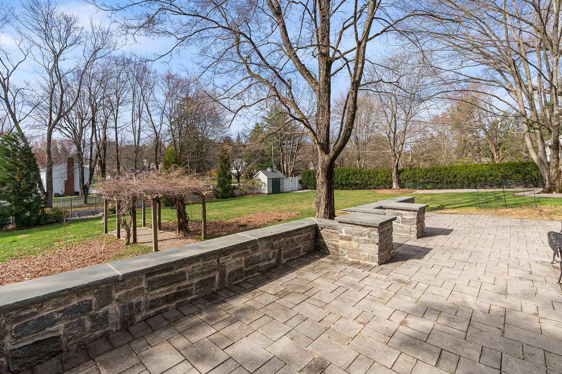  Custom Updated Neighborhood Bi-Level Style Home - 物件實景