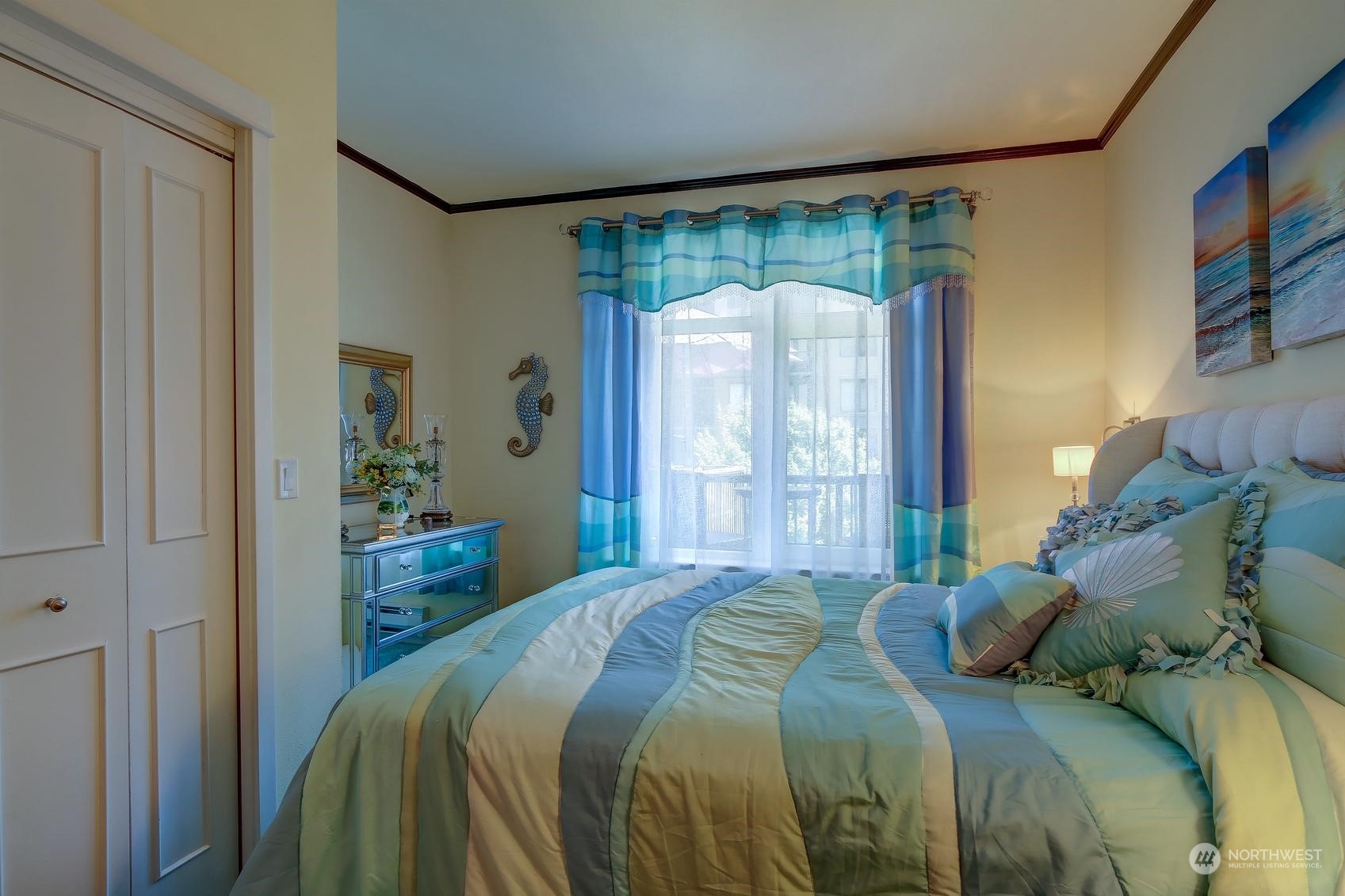 Seattle, Washington, 98121, United States, 1 Bedroom Bedrooms, ,Residential,For Sale,1924097