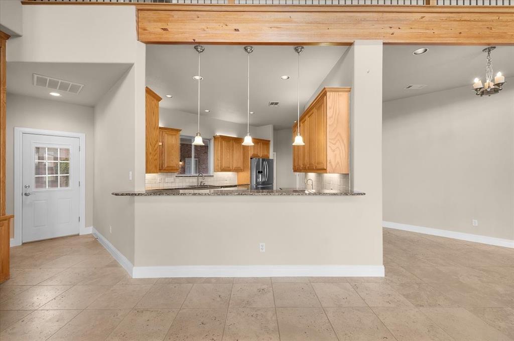 Weatherford, Texas, 76087, United States, 4 Bedrooms Bedrooms, ,4 BathroomsBathrooms,Residential,For Sale,2040291