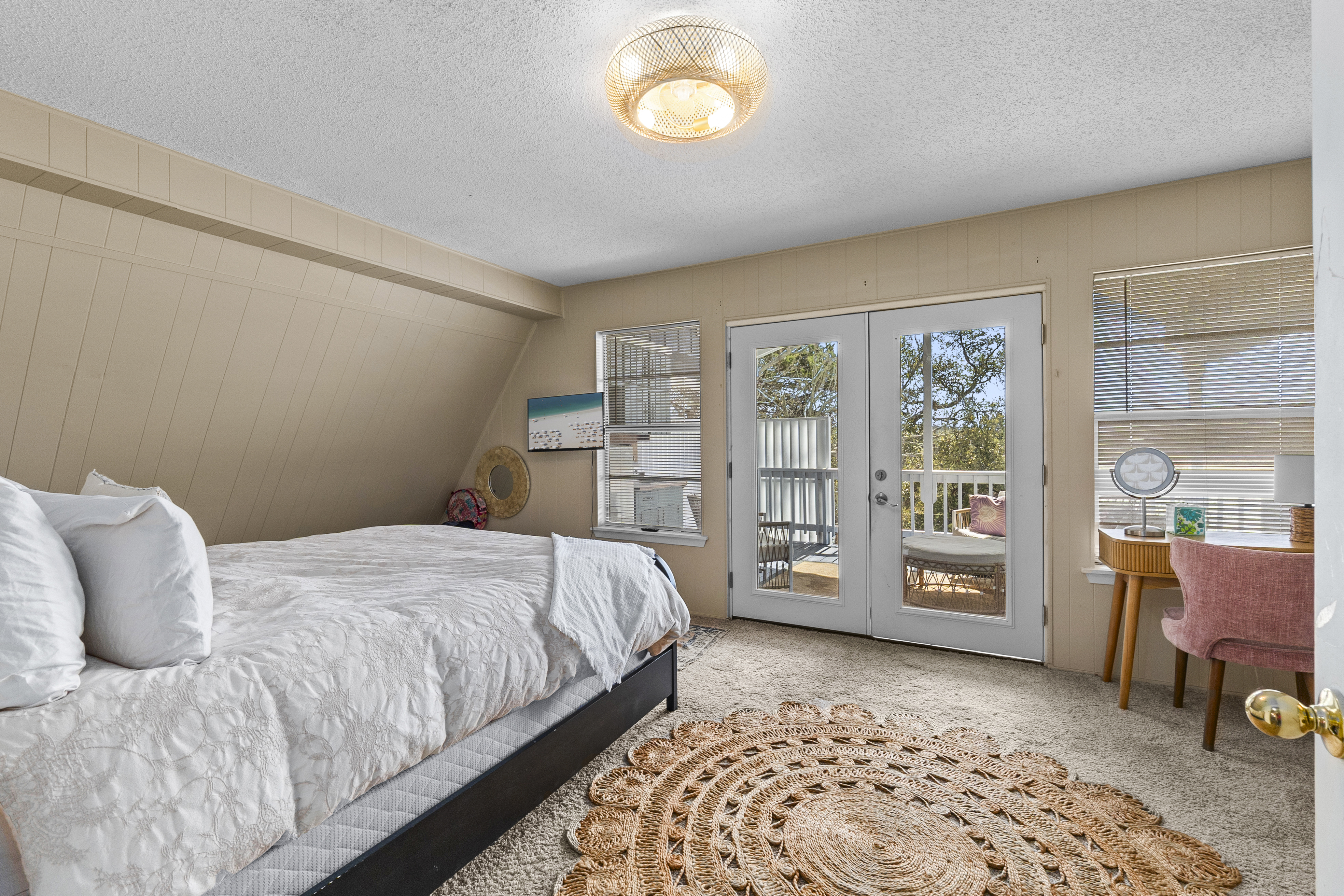  Prime Lakefront Living with Stunning Views - 物件實景