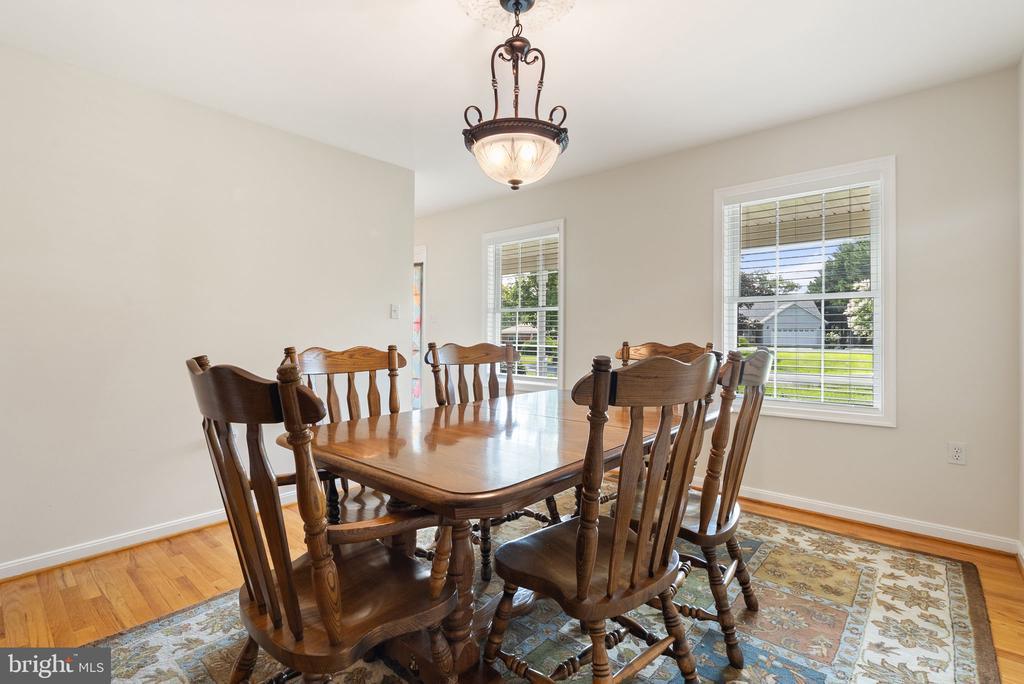 Winchester, Virginia, 22601, United States, 3 Bedrooms Bedrooms, ,3 BathroomsBathrooms,Residential,For Sale,1906316