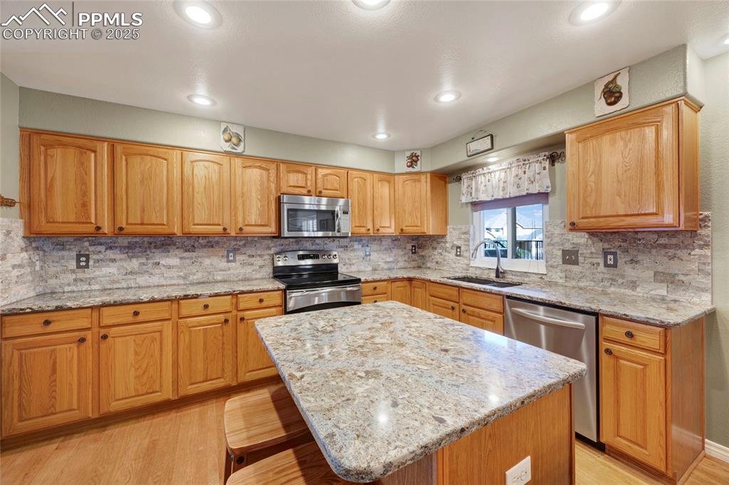 Colorado Springs, Colorado, 80921, United States, 5 Bedrooms Bedrooms, ,5 BathroomsBathrooms,Residential,For Sale,1777346
