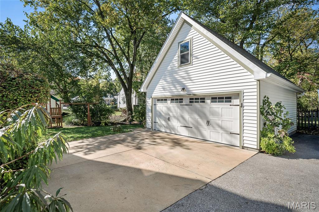 Kirkwood, Missouri, 63122, United States, 4 Bedrooms Bedrooms, ,4 BathroomsBathrooms,Residential,For Sale,1986224