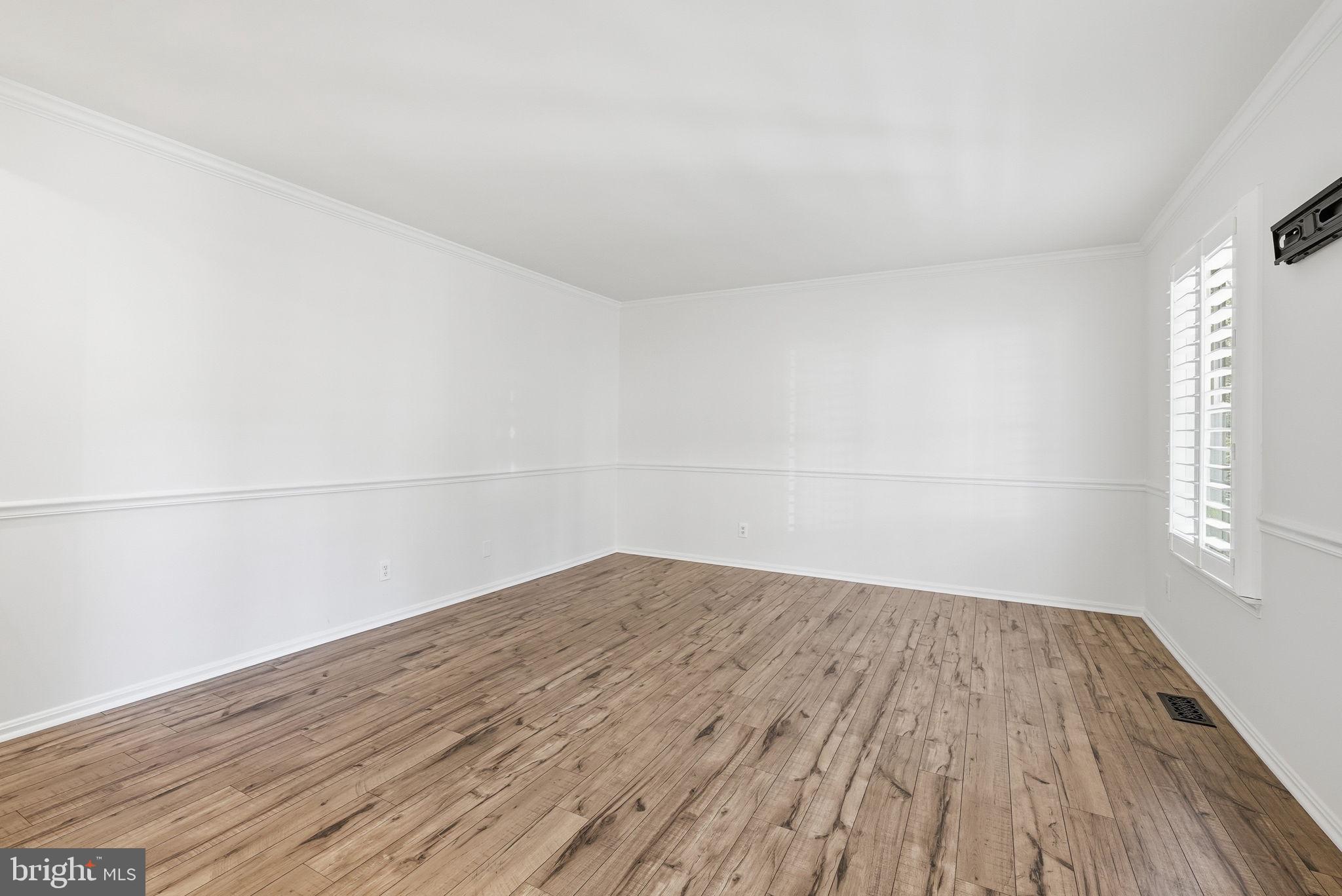 Dunkirk, Maryland, 20754, United States, 4 Bedrooms Bedrooms, ,4 BathroomsBathrooms,Residential,For Sale,1990443