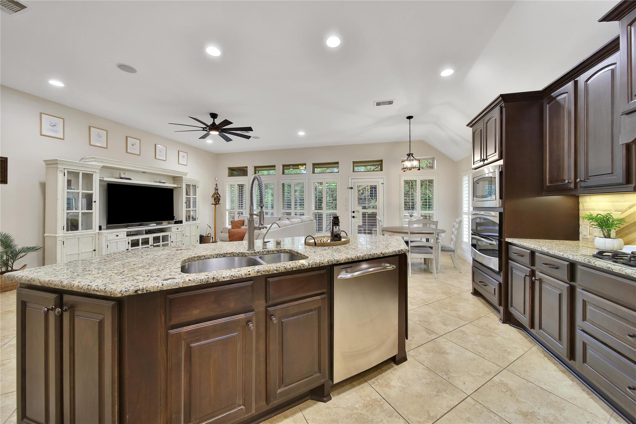 Montgomery, Texas, 77316, United States, 3 Bedrooms Bedrooms, ,3 BathroomsBathrooms,Residential,For Sale,1992455