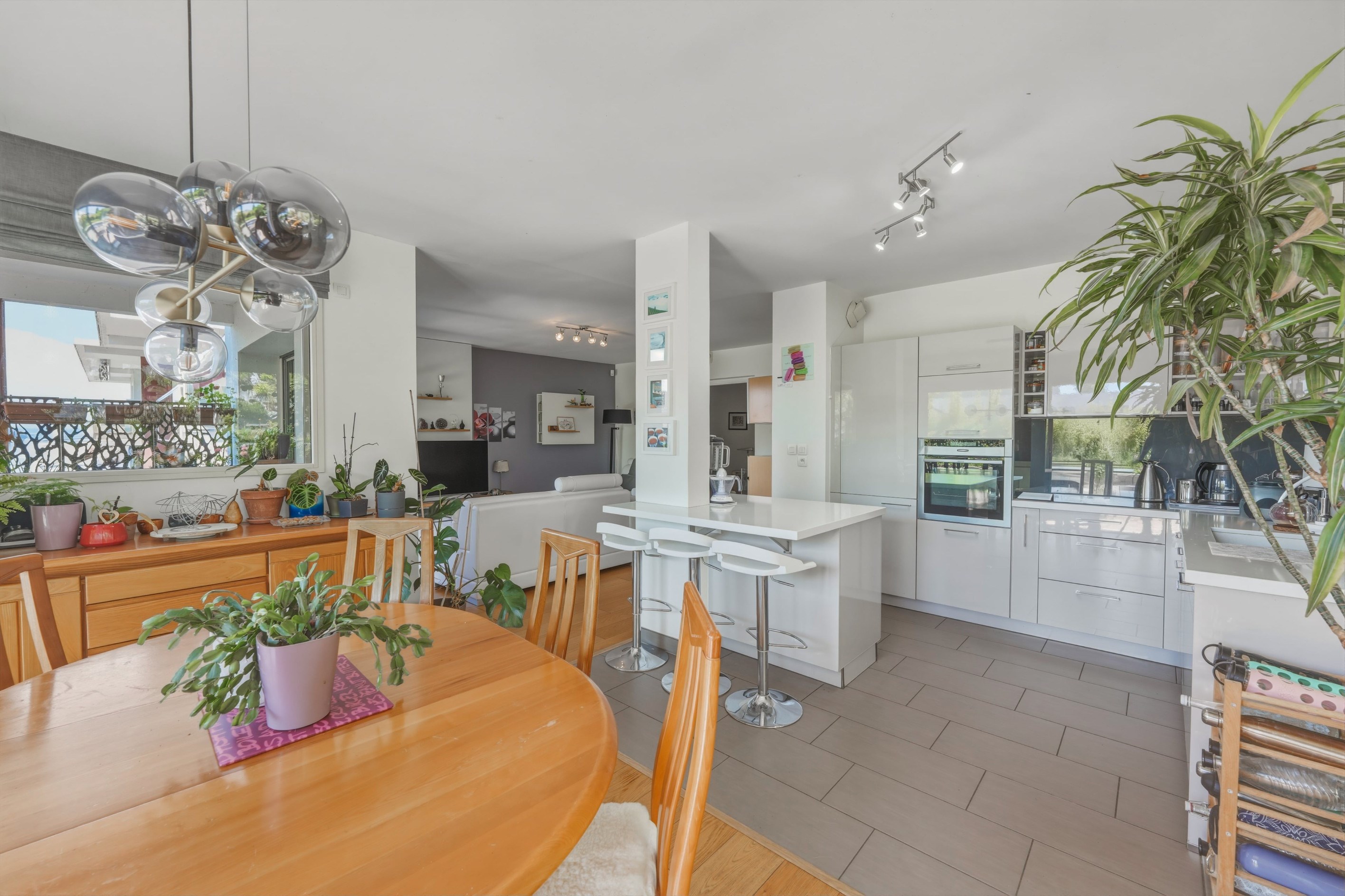  Rare Property in Évian-les-Bains – Elegant 113 sq.m Elevated Garden-Level Apart… - 物件實景