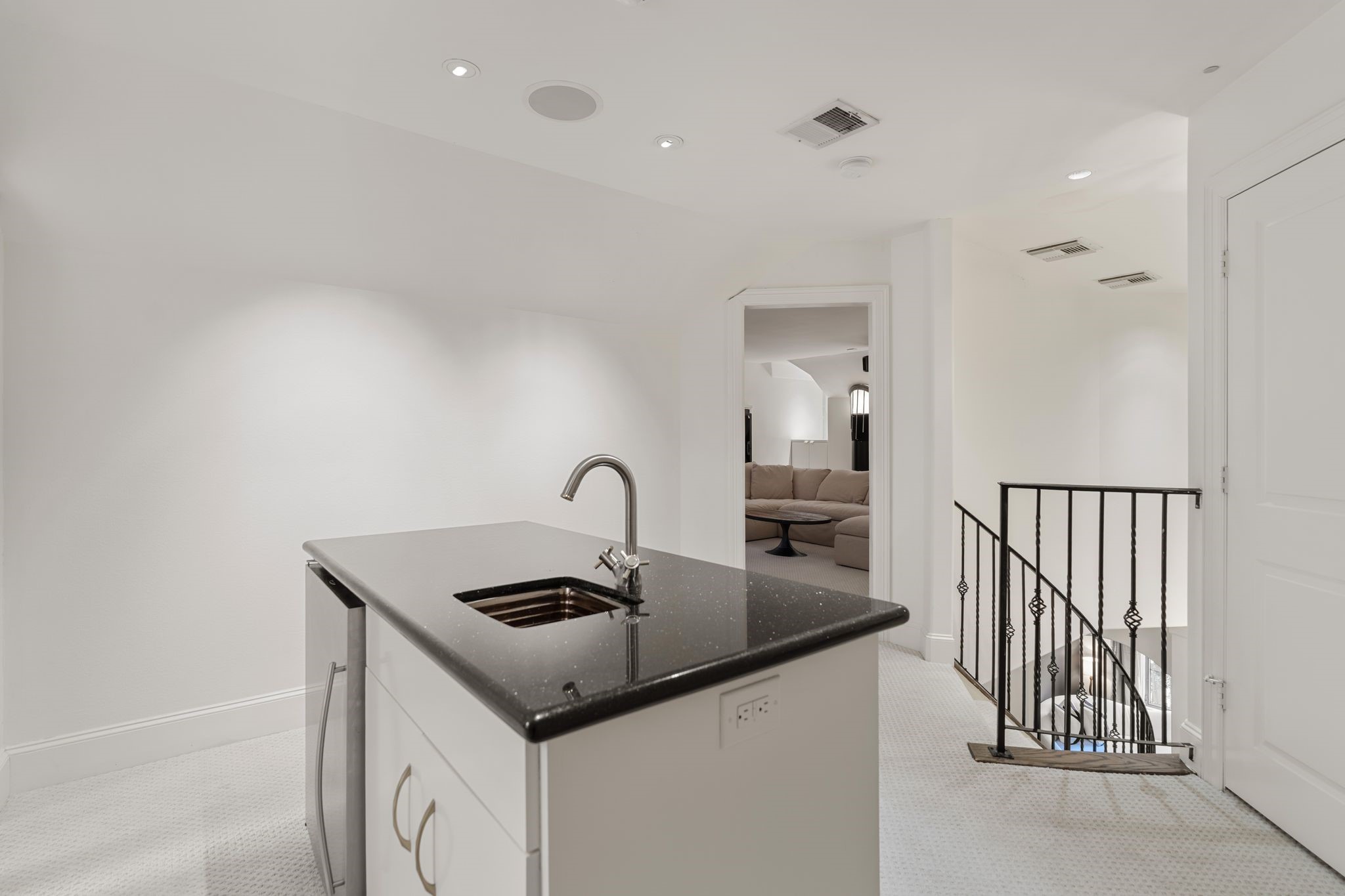  30 Hackberry Lane A - 物件實景