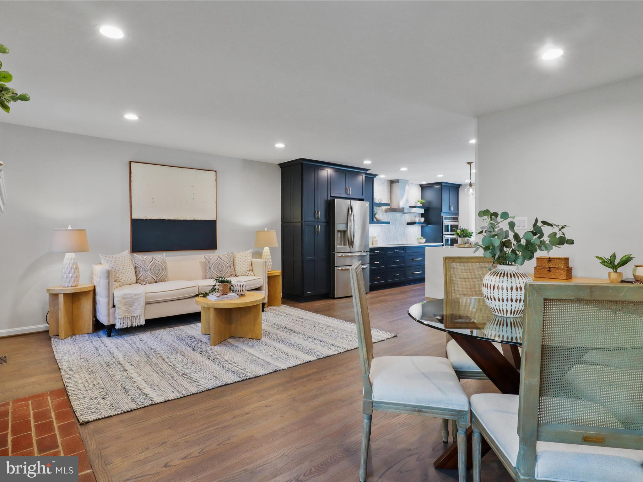 Arlington, Virginia, 22205, United States, 3 Bedrooms Bedrooms, ,3 BathroomsBathrooms,Residential,For Sale,1943915
