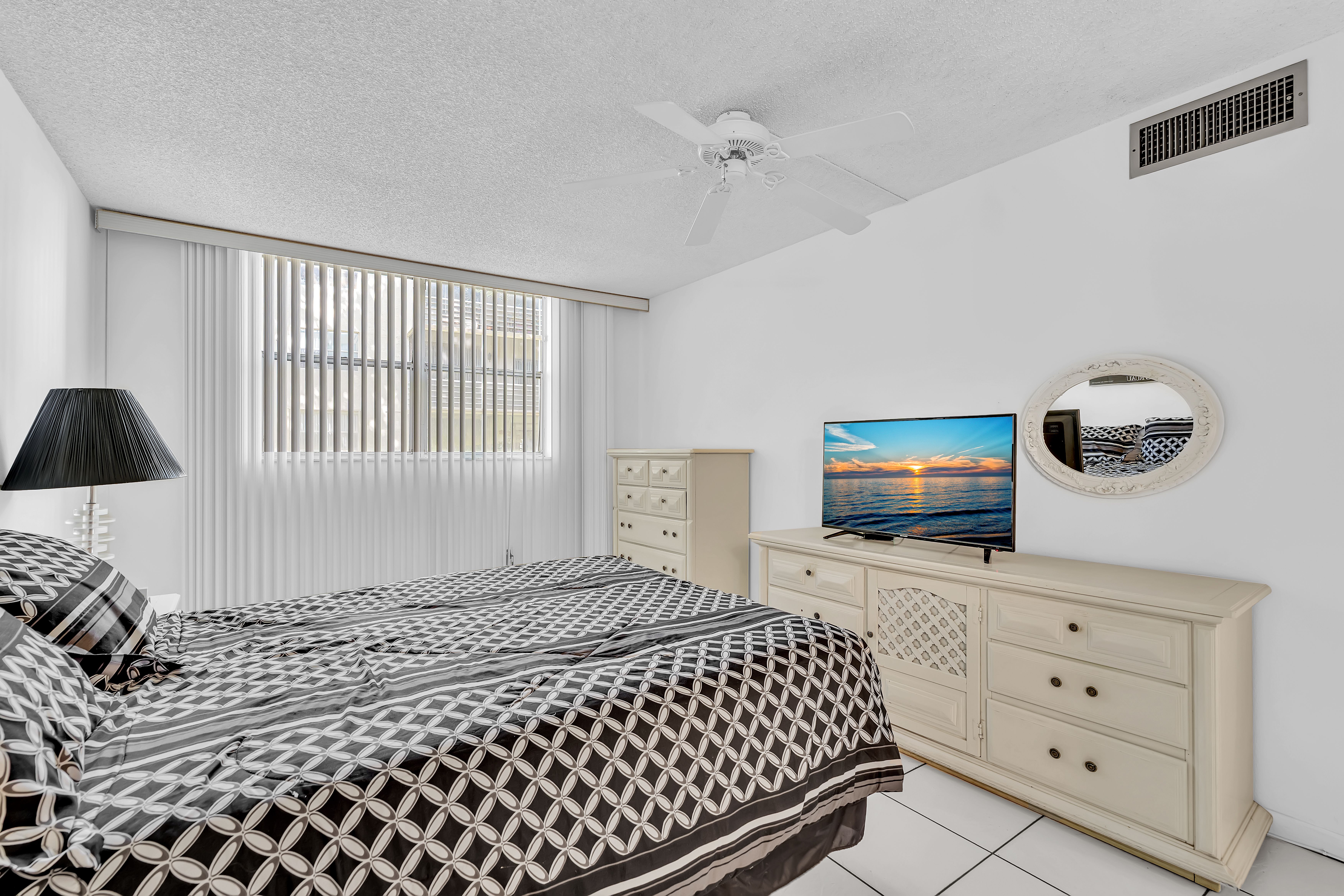  9360 Lime Bay Blvd, Tamarac, FL, 33321 - 物件實景