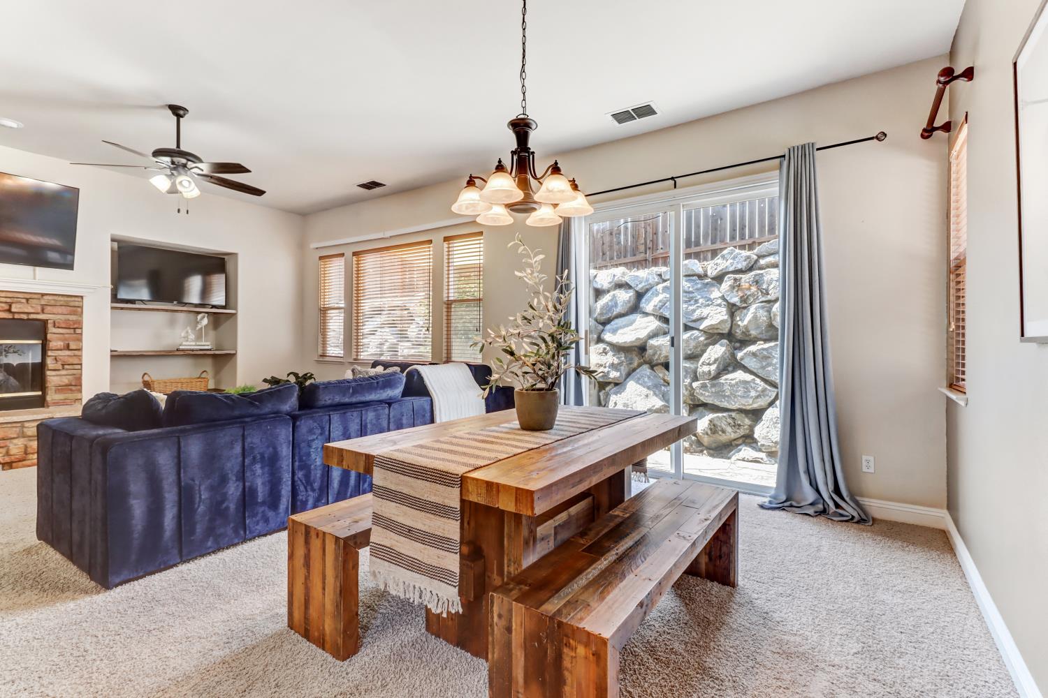 El Dorado Hills, California, 95762, United States, 4 Bedrooms Bedrooms, ,2 BathroomsBathrooms,Residential,For Sale,1939955