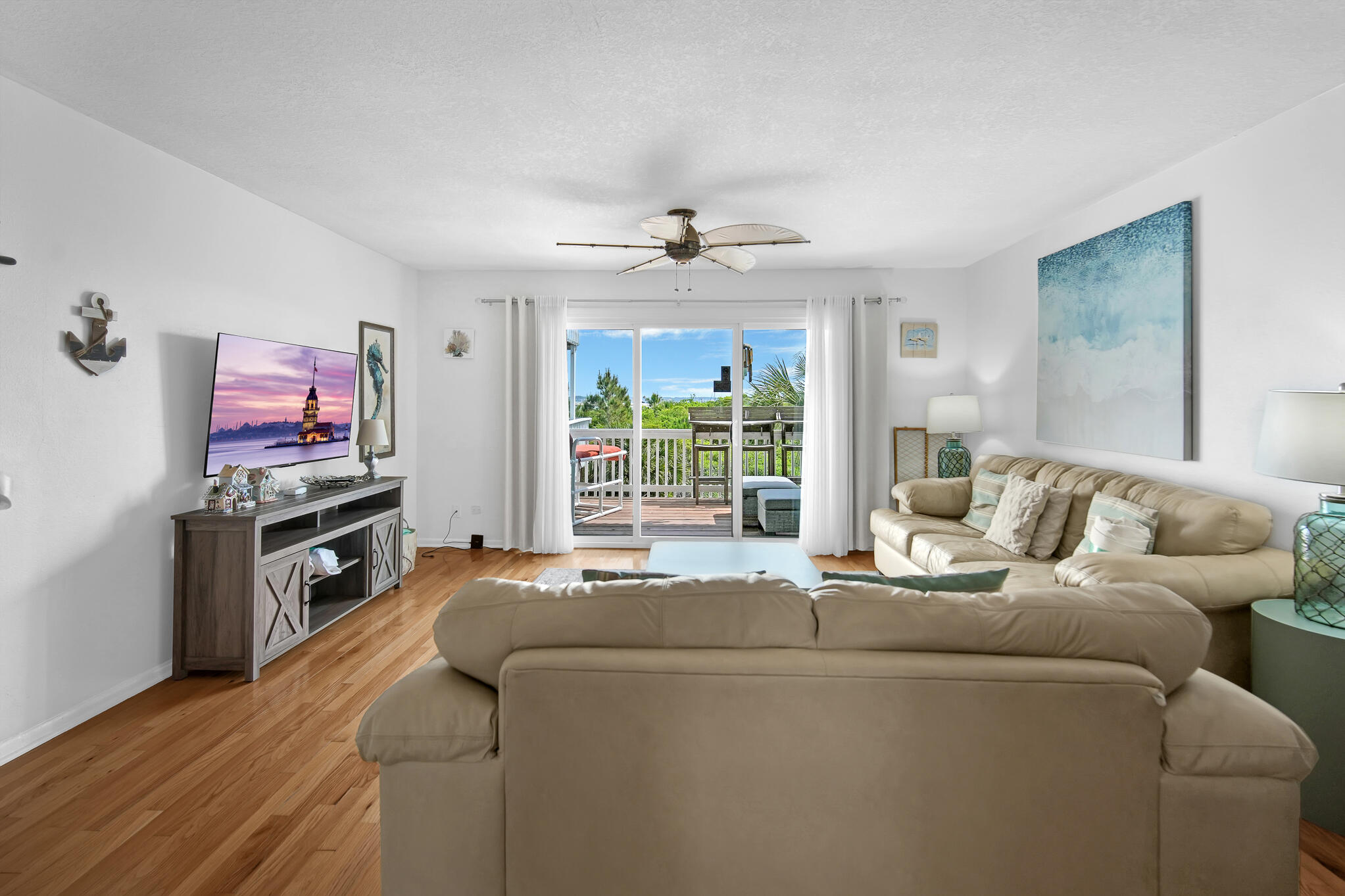 Navarre, Florida, 32566, United States, 2 Bedrooms Bedrooms, ,3 BathroomsBathrooms,Residential,For Sale,1969568