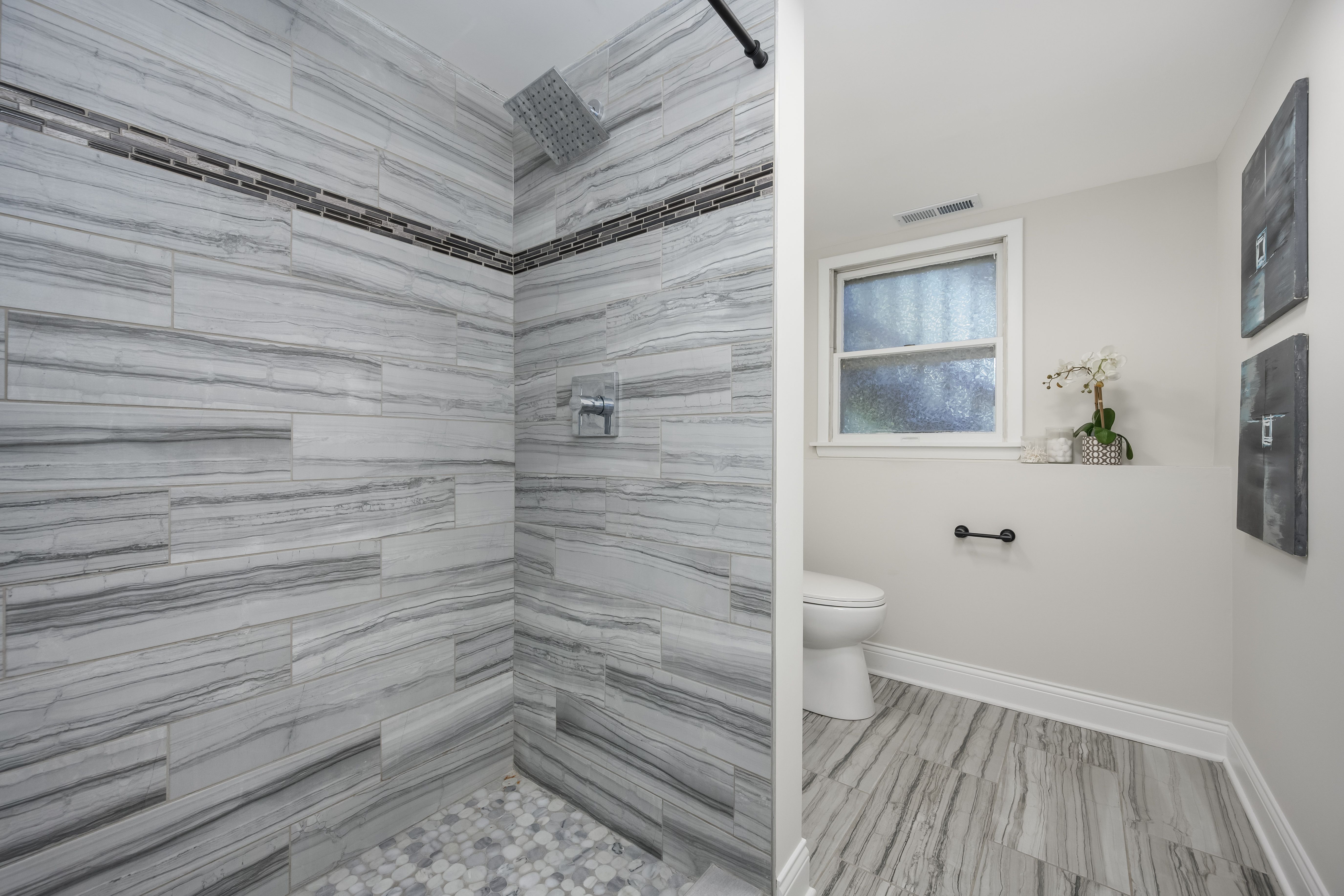  Welcome to This Beautifully Updated Split-Level Home in Richton Park - 物件實景