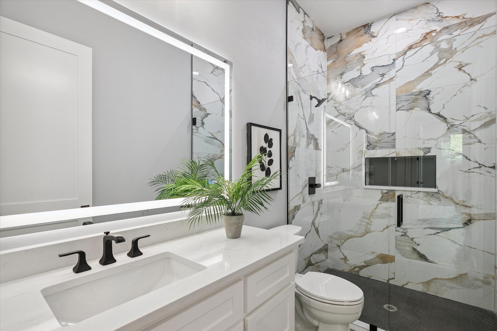 Arlington, Texas, 76012, United States, 4 Bedrooms Bedrooms, ,3 BathroomsBathrooms,Residential,For Sale,1974791