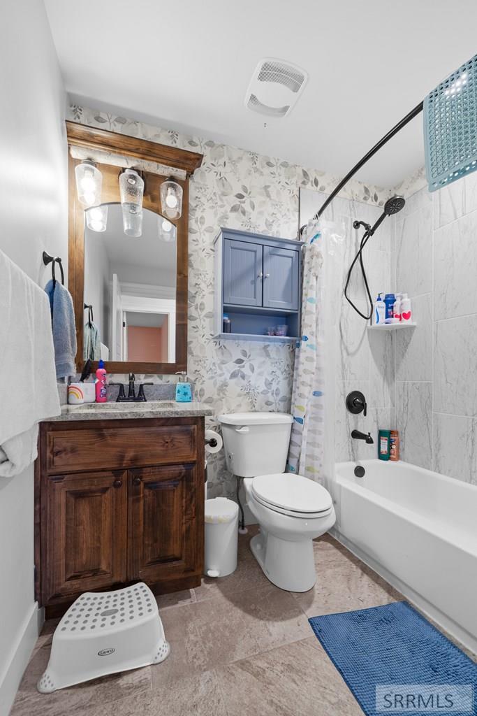 IDAHO FALLS, Idaho, 83402, United States, 6 Bedrooms Bedrooms, ,3 BathroomsBathrooms,Residential,For Sale,1980843