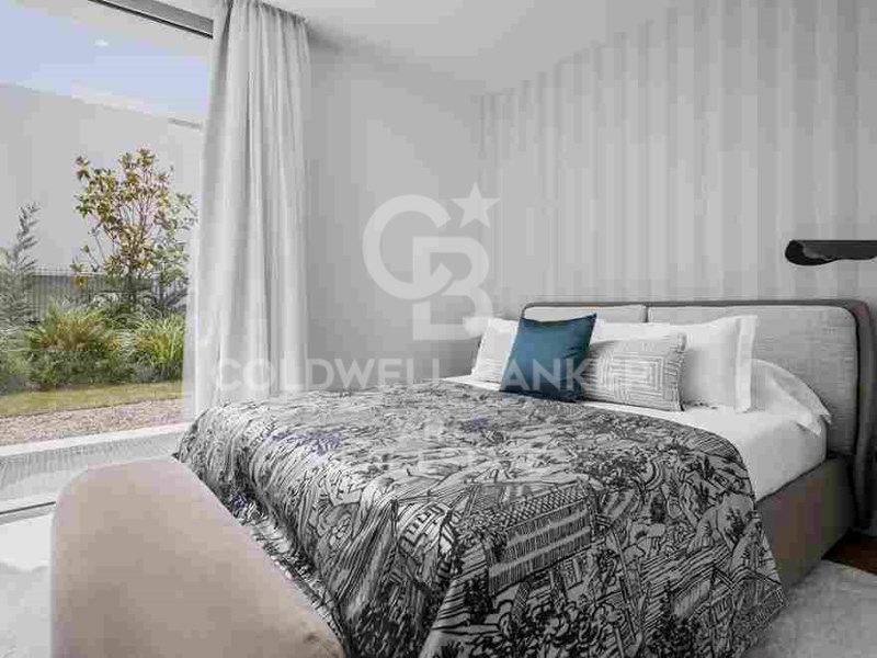 Estepona, Andalusia, ES, 5 Bedrooms Bedrooms, ,5 BathroomsBathrooms,Residential,For Sale,1796755