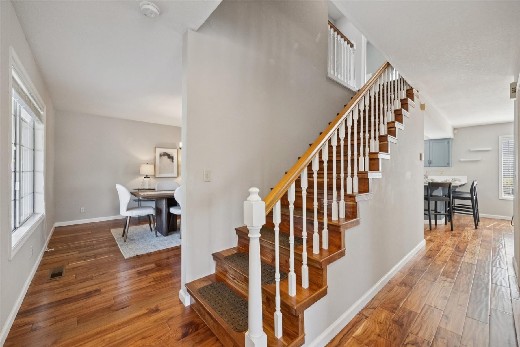  11445 SW WOODLEE HEIGHTS CT Portland, OR 97219 - 物件實景