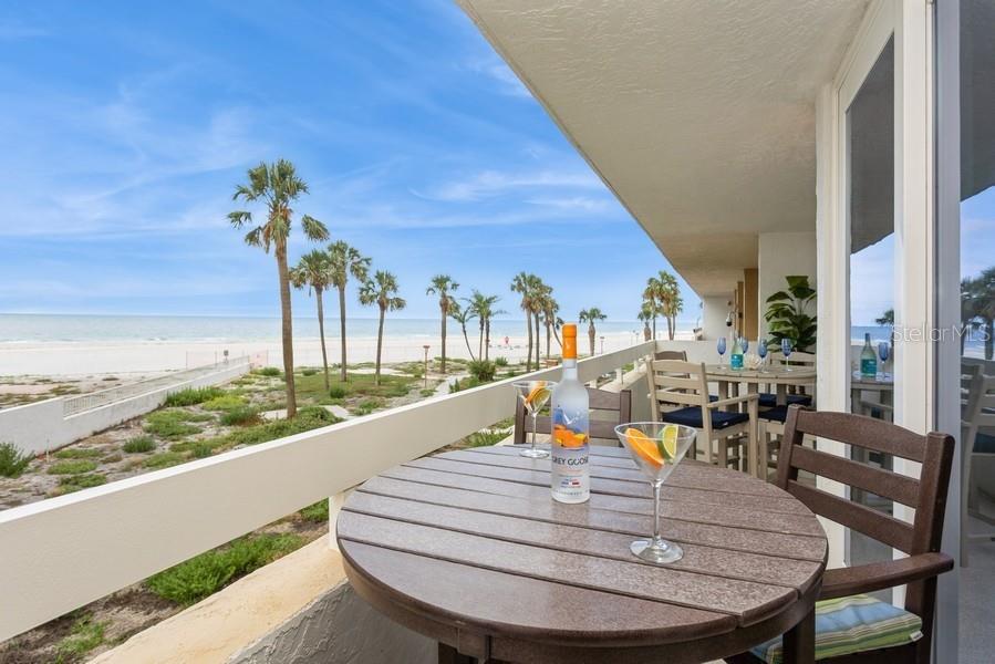Redington Shores, Florida, 33708, United States, 2 Bedrooms Bedrooms, ,2 BathroomsBathrooms,Residential,For Sale,1838596
