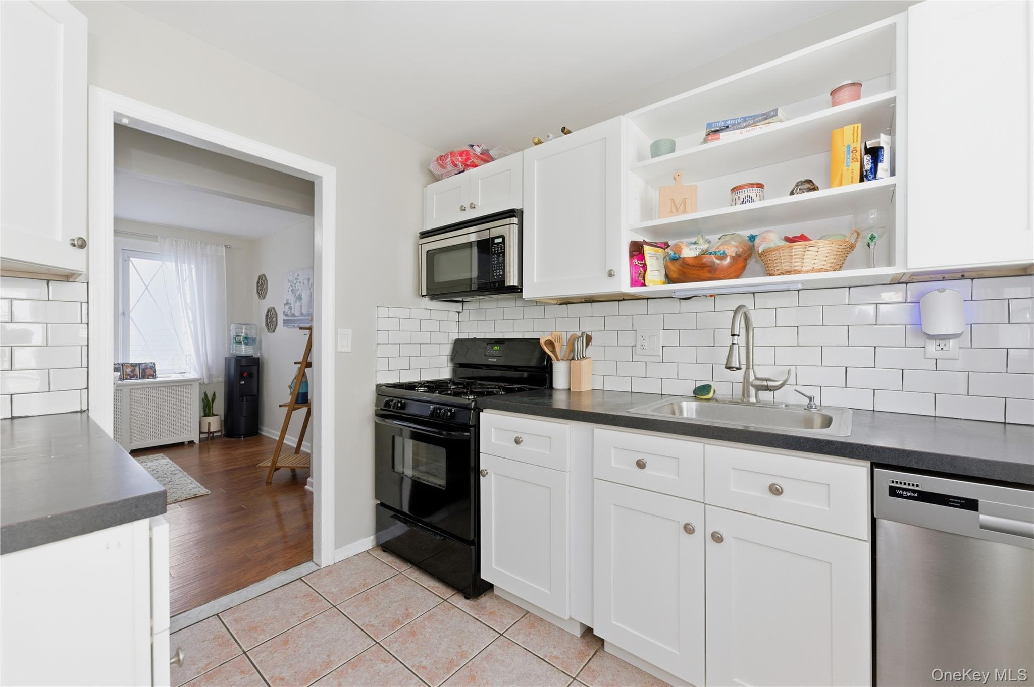 Long Beach, New York, 11561, United States, 3 Bedrooms Bedrooms, ,2 BathroomsBathrooms,Residential,For Sale,1991269