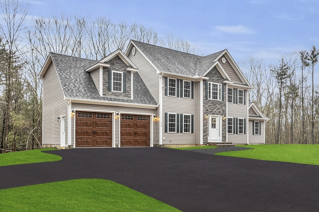 Leominster, Massachusetts, 01453, United States, 4 Bedrooms Bedrooms, ,3 BathroomsBathrooms,Residential,For Sale,1828563