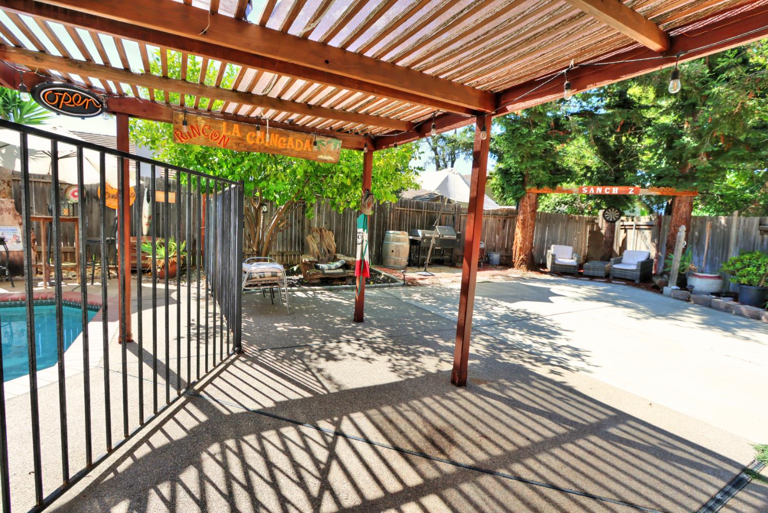 Elk Grove, California, 95758, United States, 3 Bedrooms Bedrooms, ,3 BathroomsBathrooms,Residential,For Sale,1918495