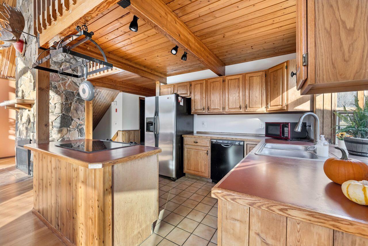 Harrison, Maine, 04040, United States, 3 Bedrooms Bedrooms, ,3 BathroomsBathrooms,Residential,For Sale,1991420