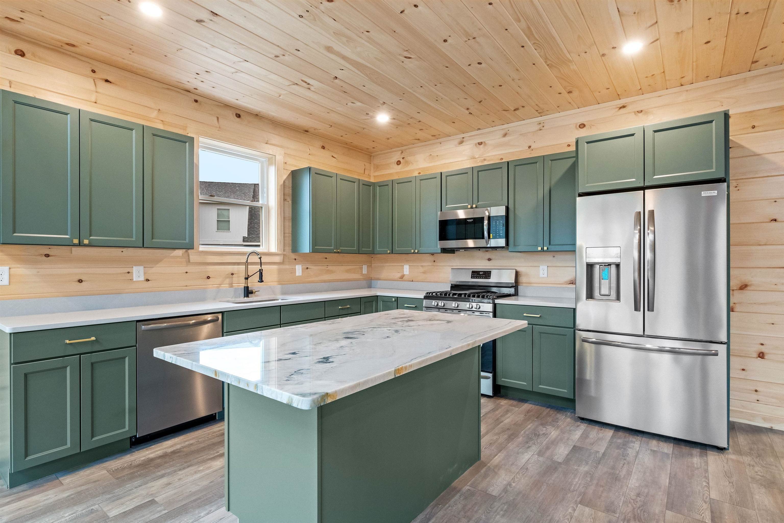 Thornton, New Hampshire, 03285, United States, 3 Bedrooms Bedrooms, ,3 BathroomsBathrooms,Residential,For Sale,1974297