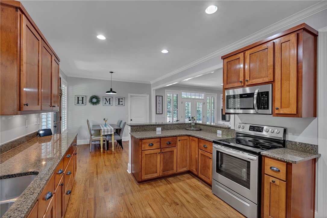 Central, South Carolina, 29630, United States, 5 Bedrooms Bedrooms, ,5 BathroomsBathrooms,Residential,For Sale,1901010