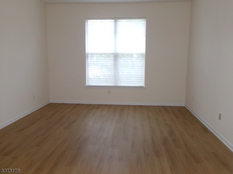 Wayne Twp., New Jersey, 07470, United States, 2 Bedrooms Bedrooms, ,2 BathroomsBathrooms,Residential,For Sale,1970716