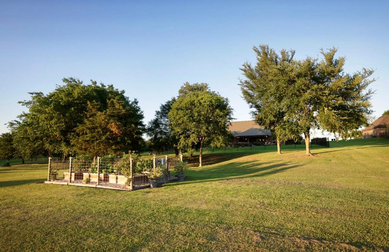 Wills Point, Texas, 75169, United States, 4 Bedrooms Bedrooms, ,4 BathroomsBathrooms,Residential,For Sale,1834995