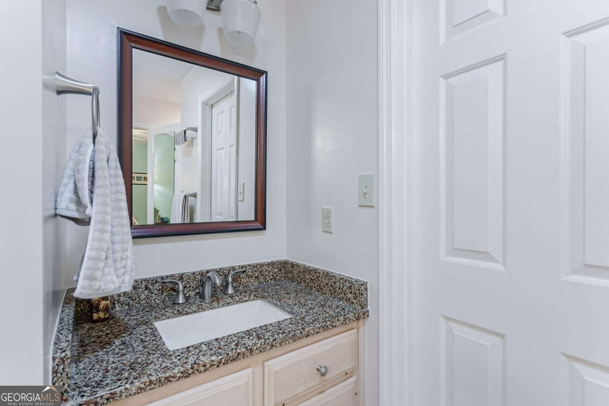 Comer, Georgia, 30629, United States, 5 Bedrooms Bedrooms, ,3 BathroomsBathrooms,Residential,For Sale,1991082