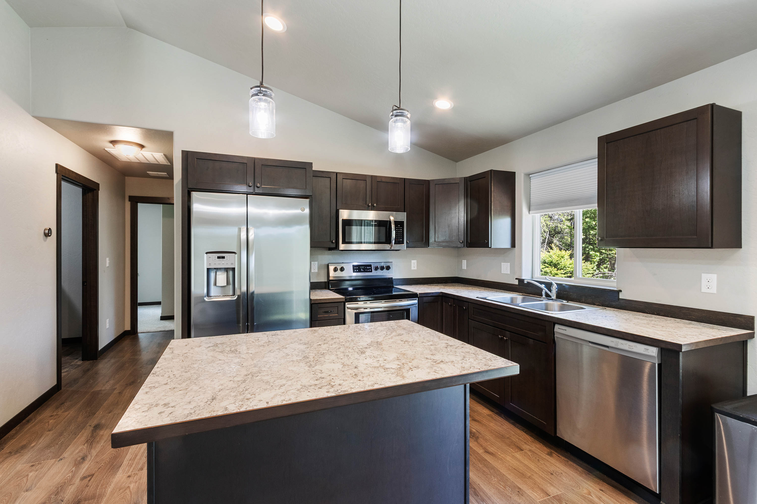 Sagle, Idaho, 83860, United States, 3 Bedrooms Bedrooms, ,2 BathroomsBathrooms,Residential,For Sale,1996409