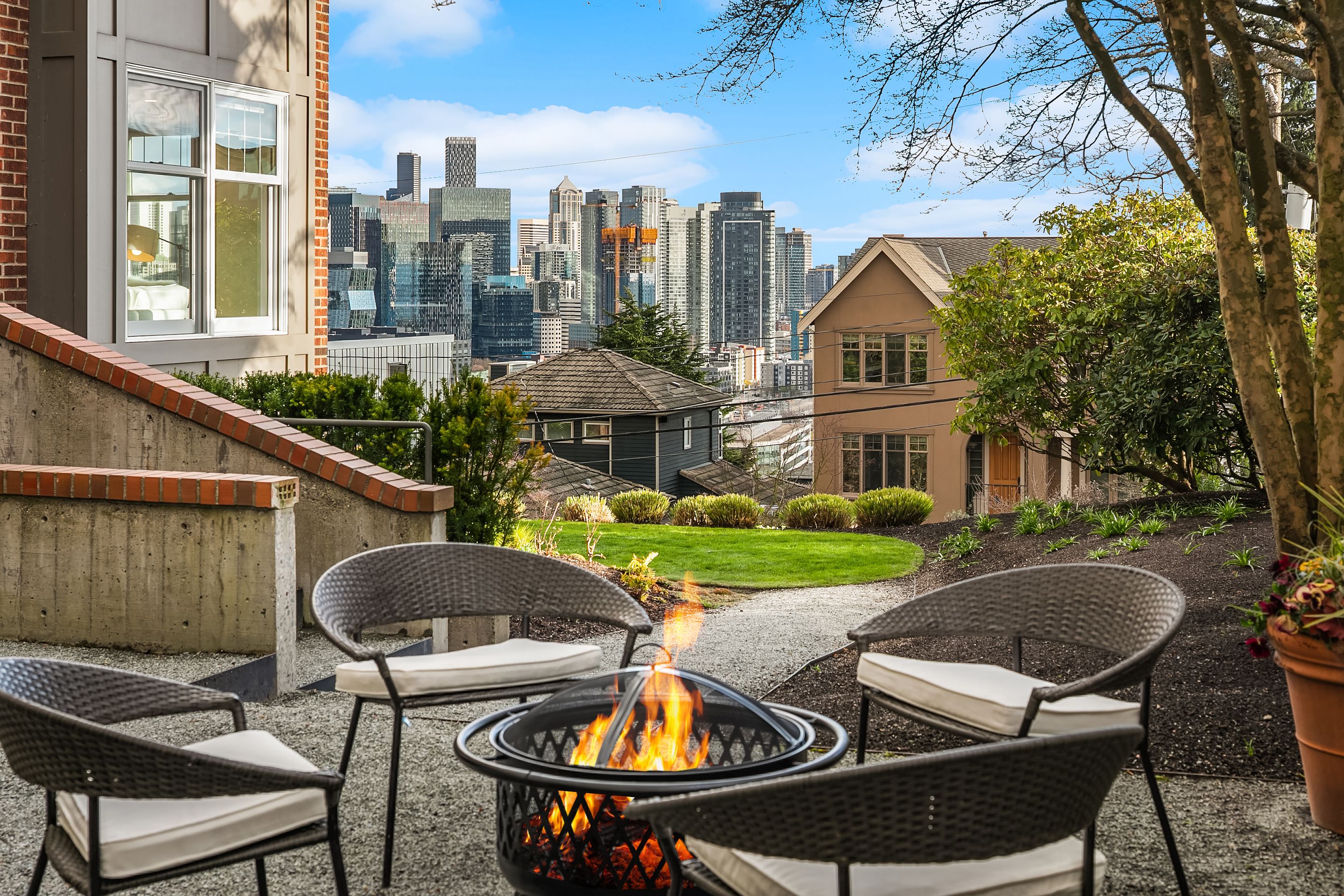  360 Highland Dr, Seattle, WA 98109 - 物件實景
