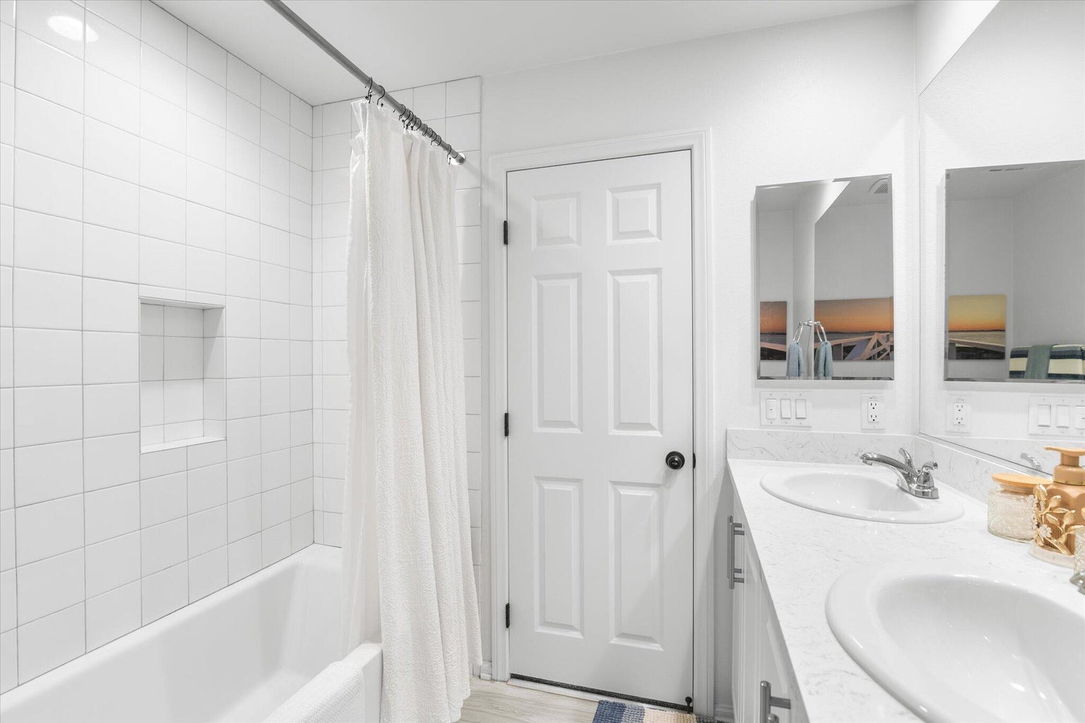 Lake Elsinore, California, 92530, United States, 3 Bedrooms Bedrooms, ,2 BathroomsBathrooms,Residential,For Sale,2007518