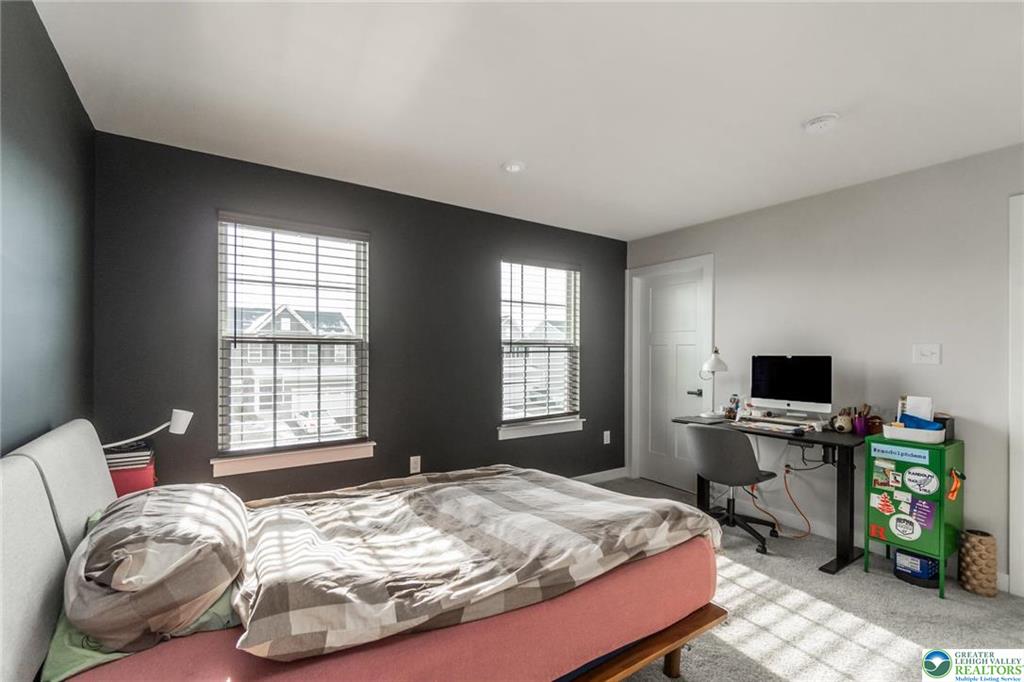 Catasauqua, Pennsylvania, 18032, United States, 5 Bedrooms Bedrooms, ,5 BathroomsBathrooms,Residential,For Sale,2008861