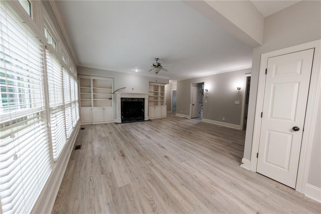 Cumming, Georgia, 30041, United States, 7 Bedrooms Bedrooms, ,4 BathroomsBathrooms,Residential,For Sale,1914167