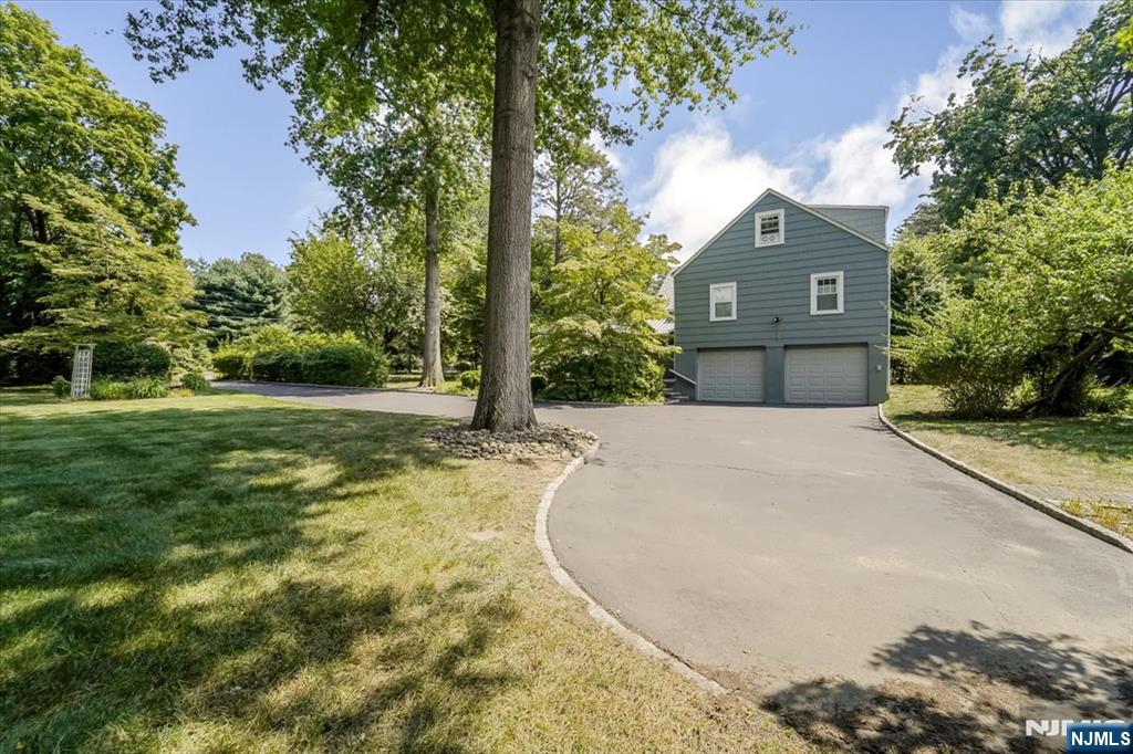 Wyckoff, New Jersey, 07481, United States, 5 Bedrooms Bedrooms, ,3 BathroomsBathrooms,Residential,For Sale,1920026