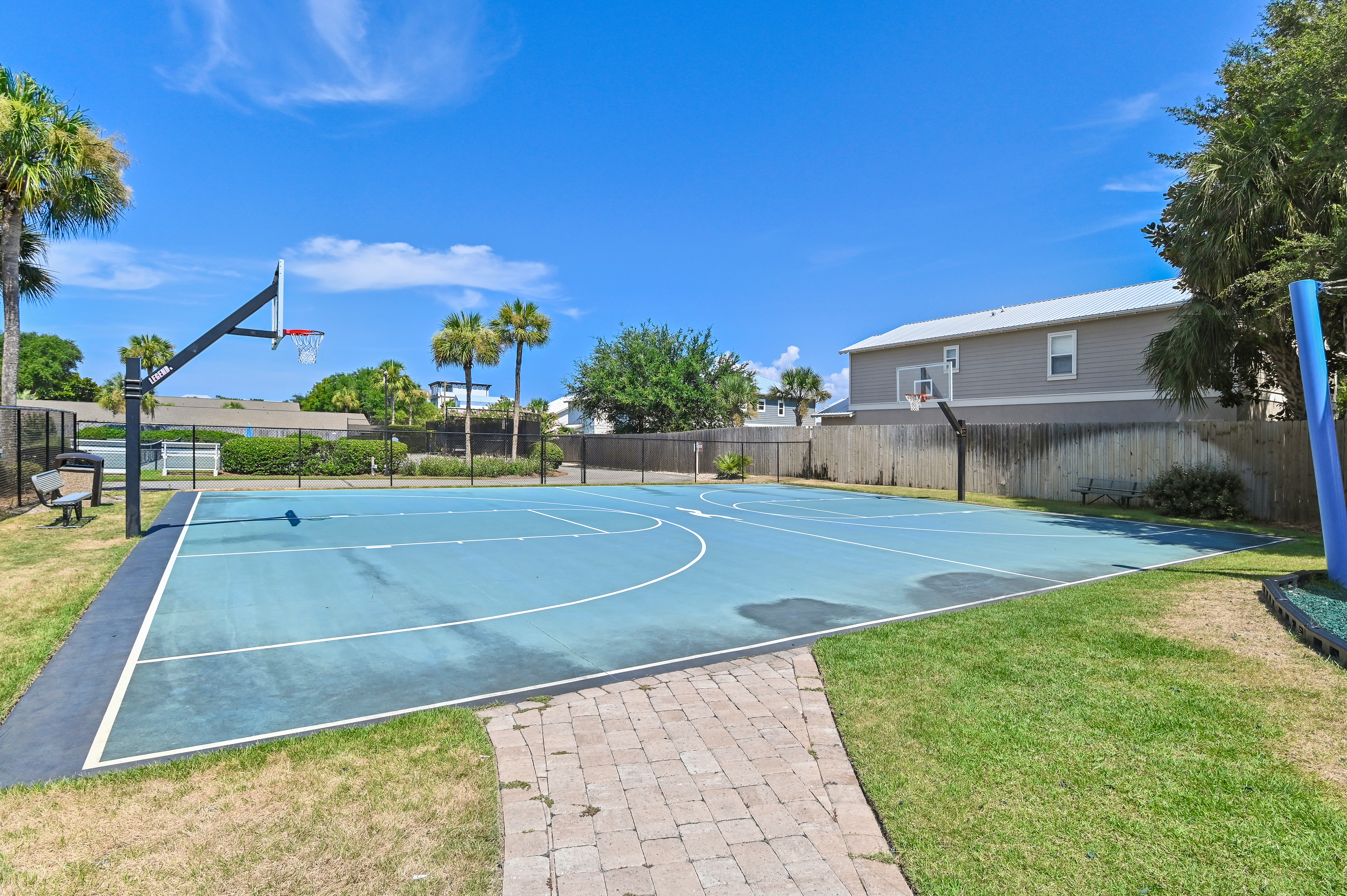  Private End-Unit Villa Offering Golf Views & Resort Living - 物件實景
