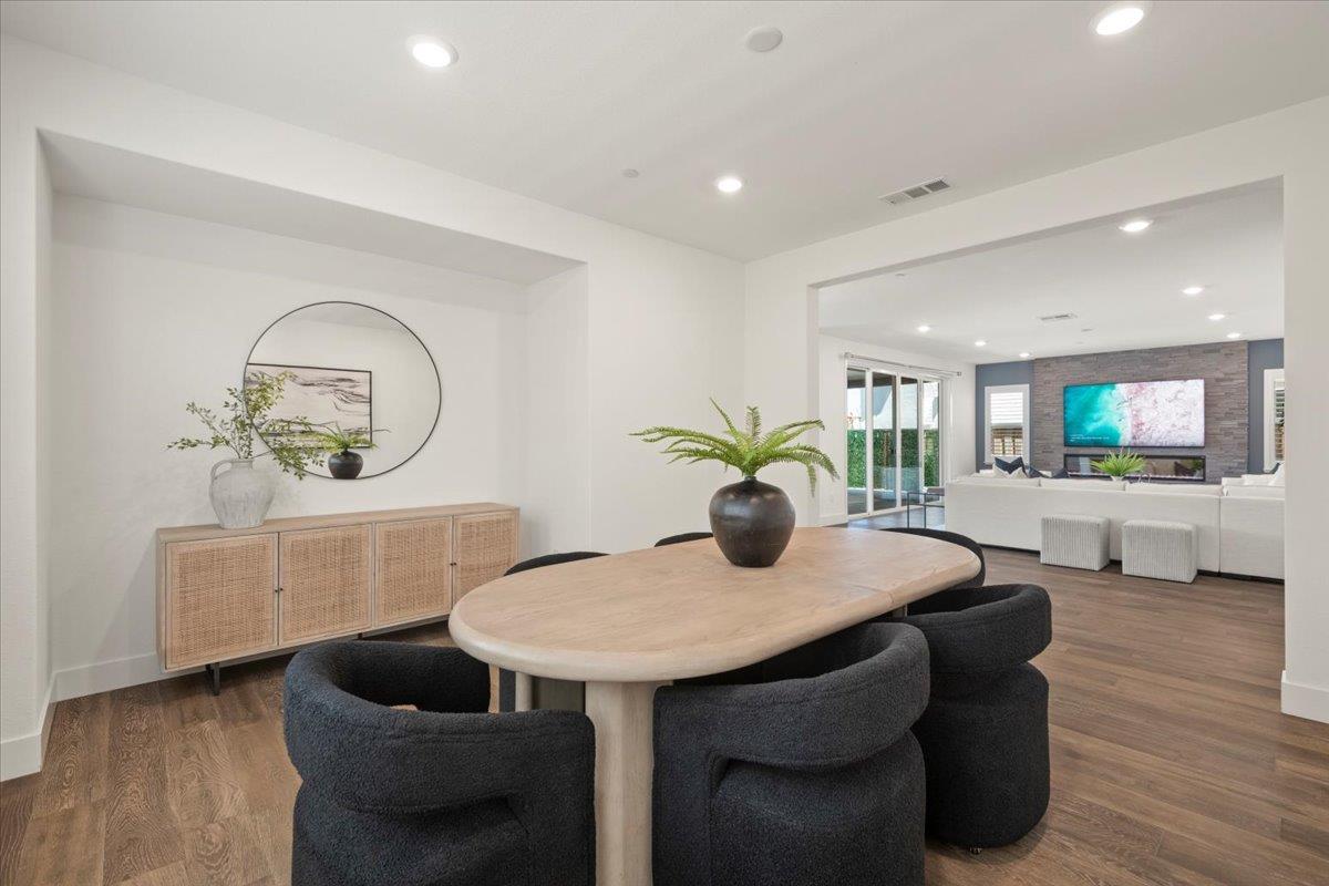 Gilroy, California, 95020, United States, 4 Bedrooms Bedrooms, ,3 BathroomsBathrooms,Residential,For Sale,1907628