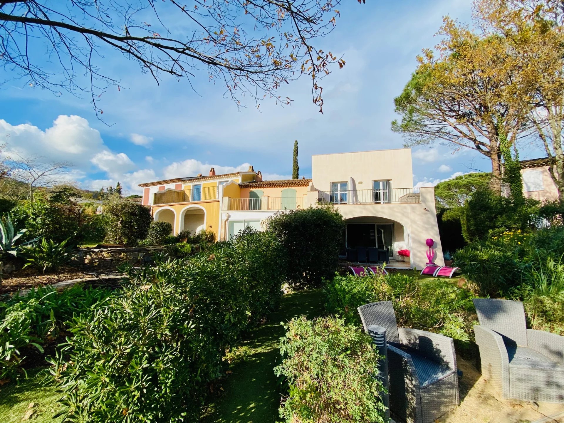 Grimaud, Provence-Alpes-Côte d’Azur, 83310, FR, 3 Bedrooms Bedrooms, ,3 BathroomsBathrooms,Residential,For Sale,1777448