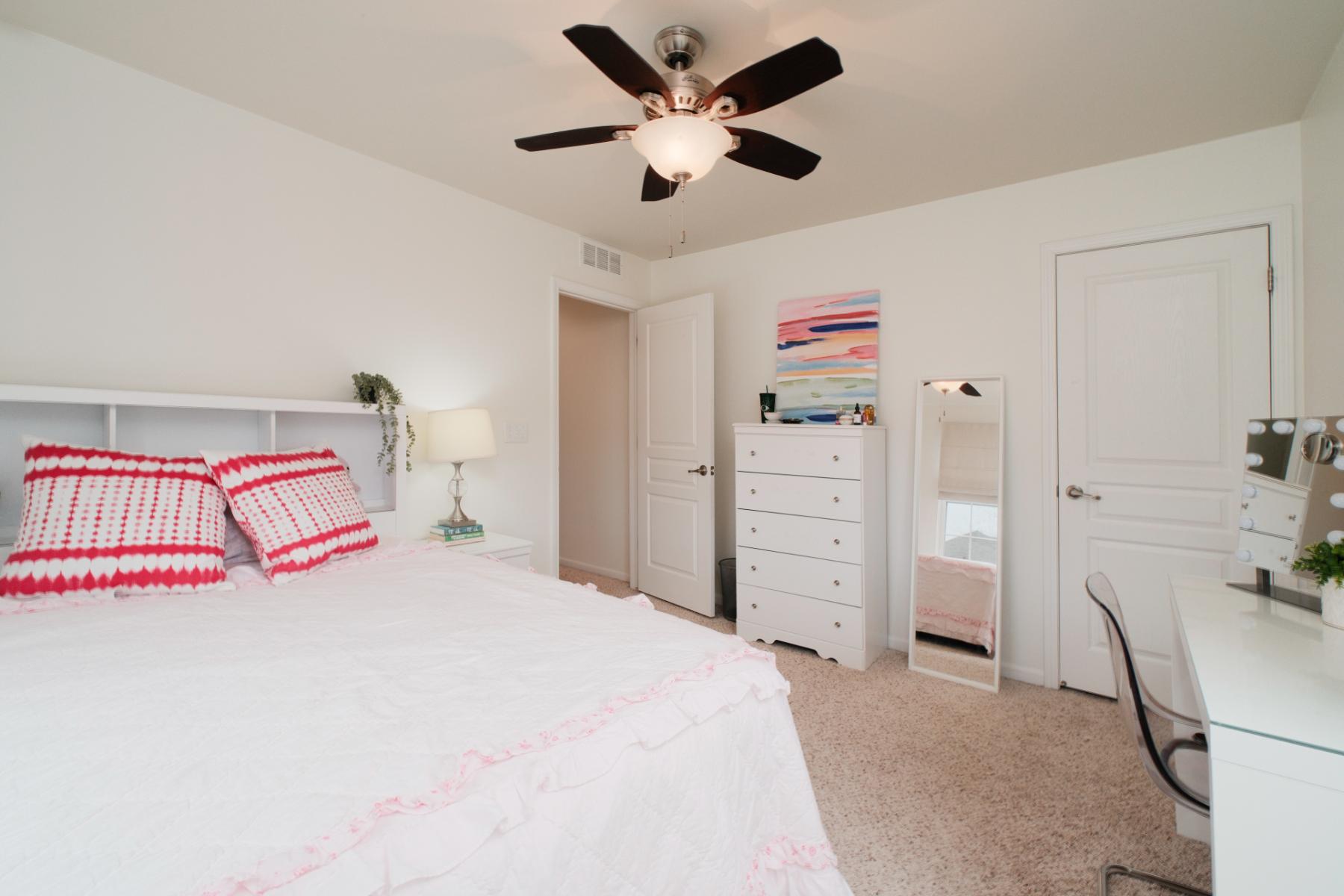  Lyon Township - 物件實景